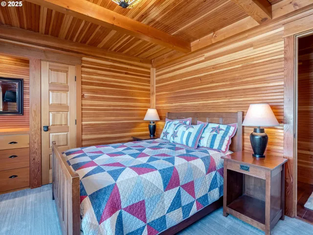 $1,975,000 | 6937 Northwest Logan Road, Lincoln City, OR 97367