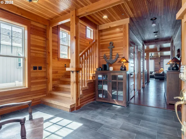 $1,975,000 | 6937 Northwest Logan Road, Lincoln City, OR 97367