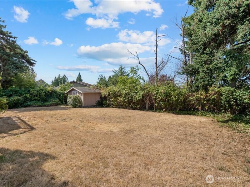 1665 Monroe Court Southeast Renton, WA 98058 - Photo 26 of 27 Gallery Image 26