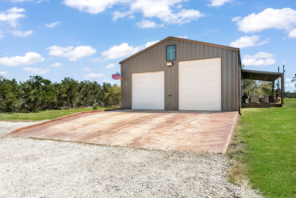 5746 Friedrich Road Harper, TX 78631 - Photo 24 of 25 Gallery Image 24