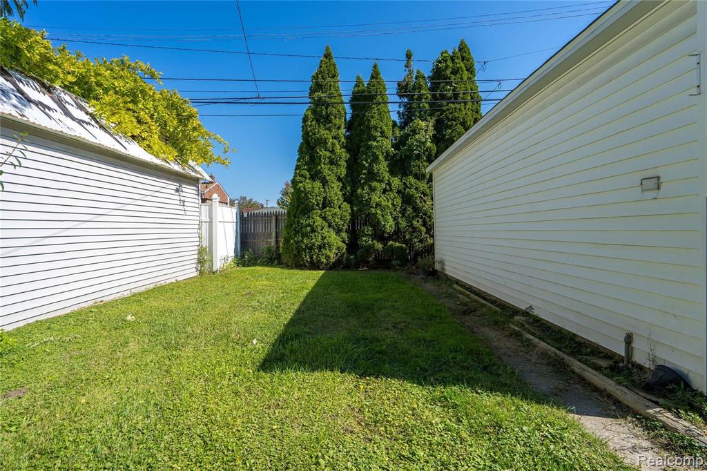 24844 Landau Center Line, MI 48015 - Photo 57 of 58