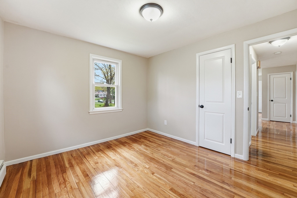 129 Cooper Street Springfield, MA 01108 - Photo 15 of 37