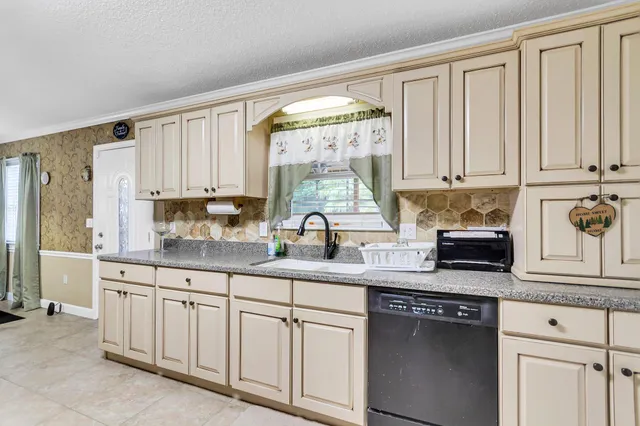 $564,000 | 361 Kelly Bay Road, Walterboro, SC 29488