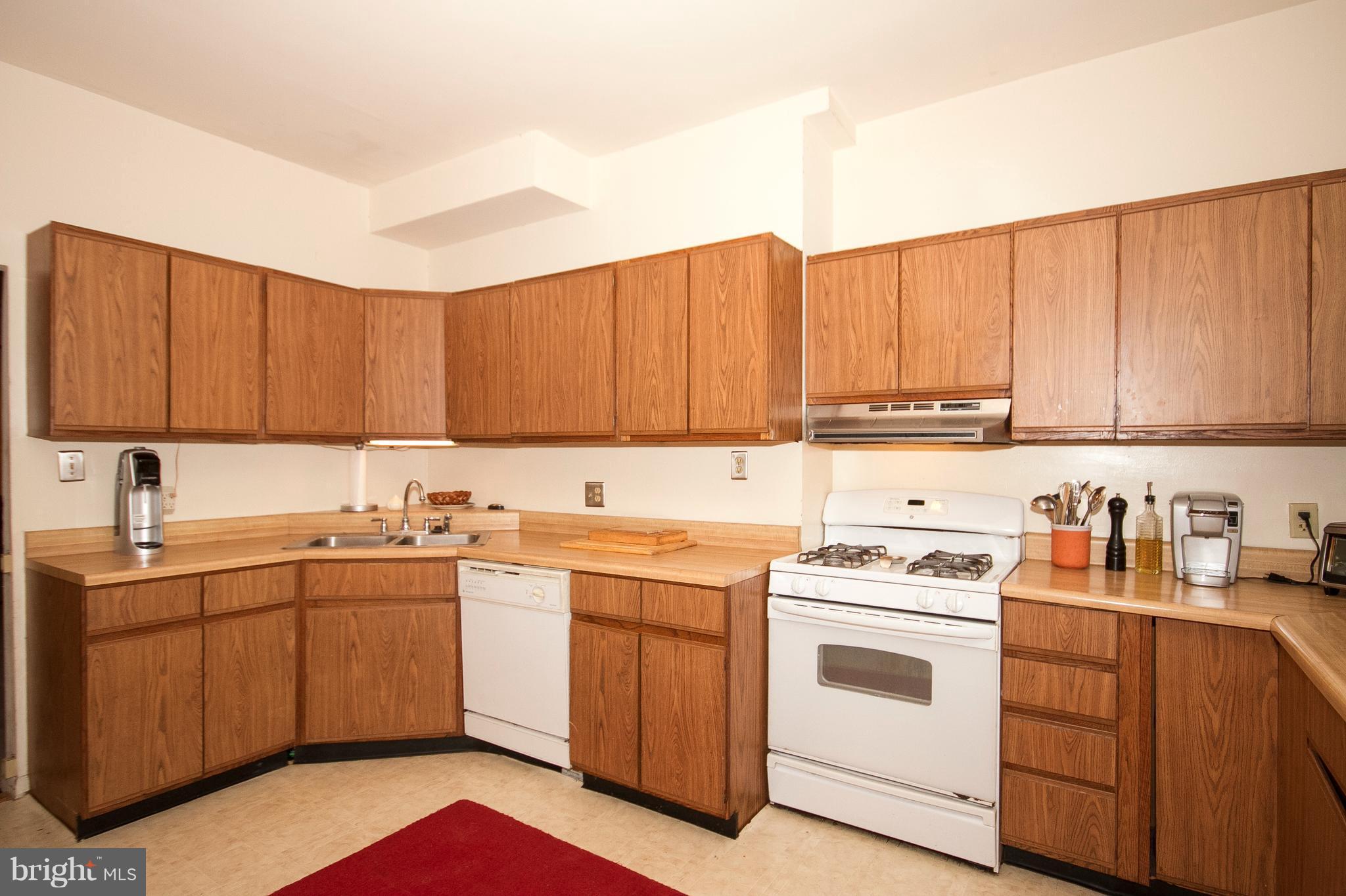 4115 Falls Road Baltimore, MD 21211 - Photo 13 of 25 Kitchen