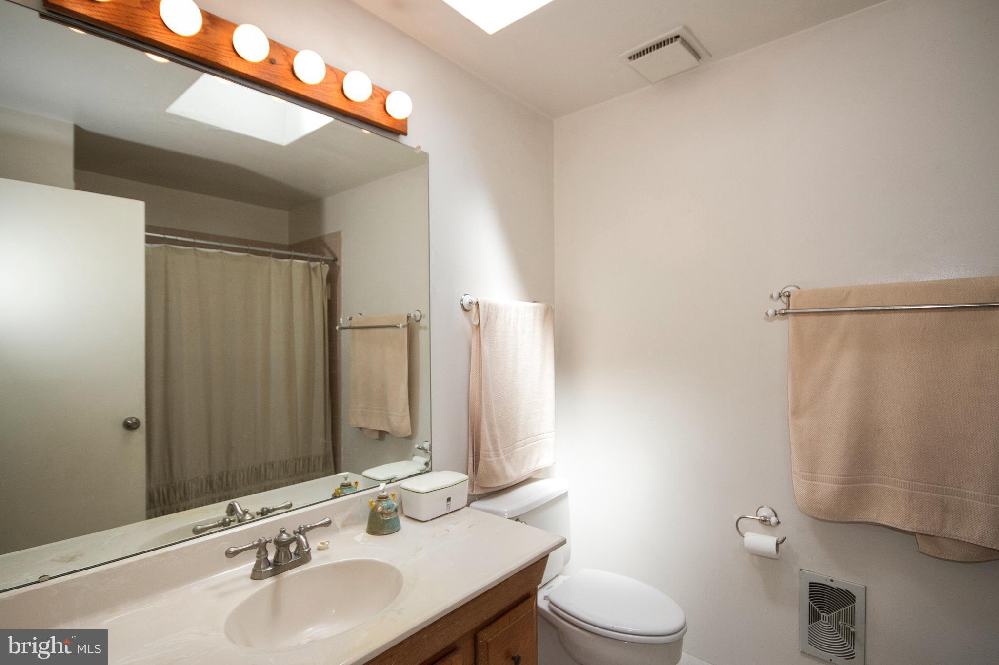 4115 Falls Road Baltimore, MD 21211 - Photo 21 of 25 Bath