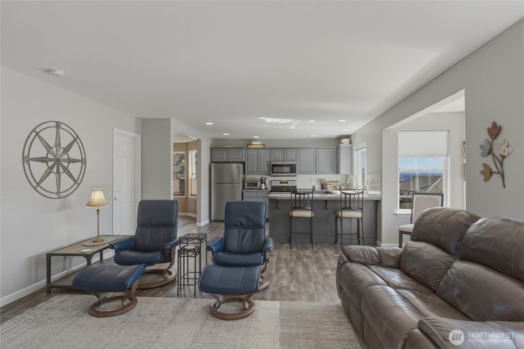 2217 Michael Brooke Wenatchee, WA 98801 - Photo 11 of 37 a living room with furniture and a large window