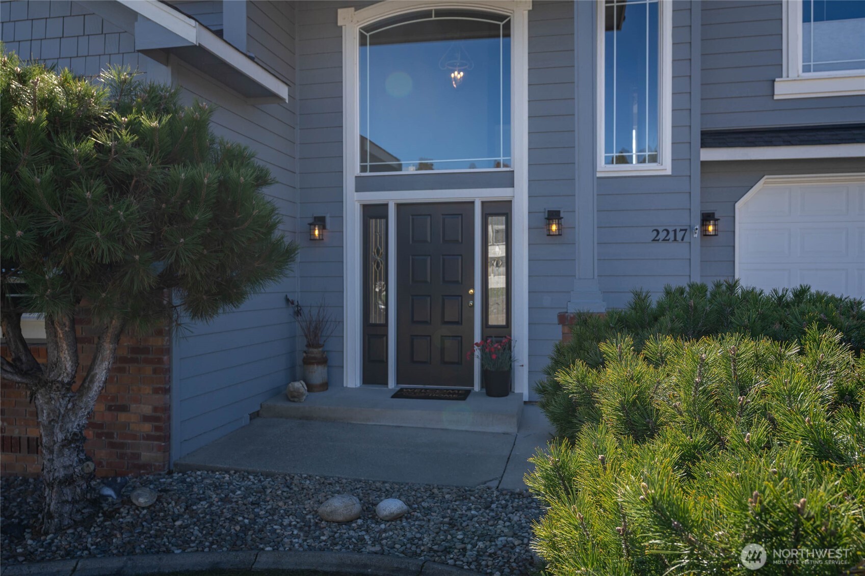 2217 Michael Brooke Wenatchee, WA 98801 - Photo 2 of 37 a view of a entryway of the house