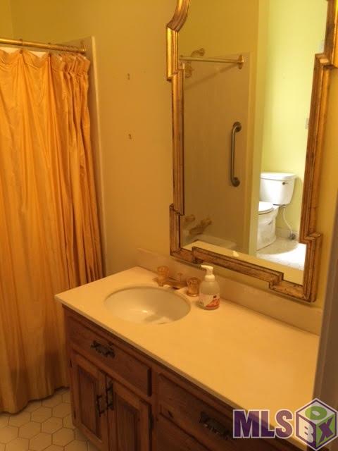 7656 Rienzi Boulevard Baton Rouge, LA 70809 - Photo 2 of 25