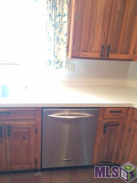 7656 Rienzi Boulevard Baton Rouge, LA 70809 - Photo 6 of 25