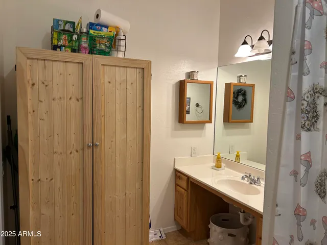 $2,700 | 2375 Quarter Horse Trail, Unit 104, Overgaard, AZ 85933