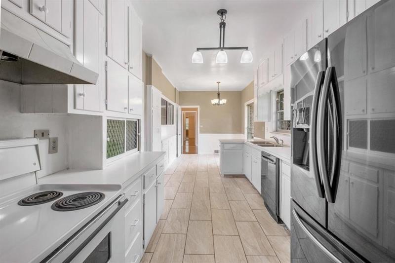 757 Old Ivy Road Northeast Atlanta, GA 30342 - Photo 12 of 36