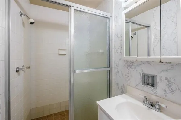 $3,900 | 757 Old Ivy Road Northeast, Atlanta, GA 30342