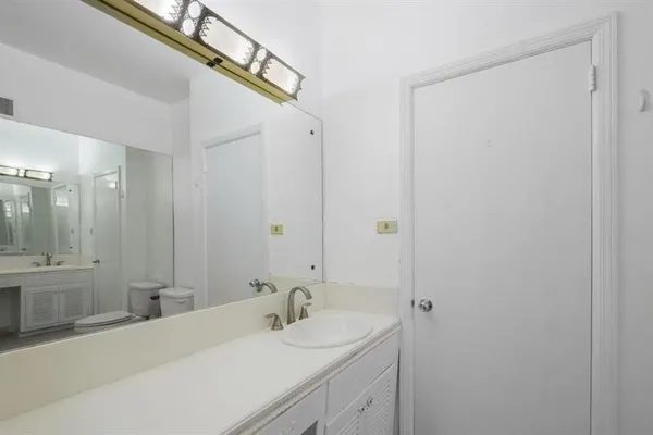 $3,900 | 757 Old Ivy Road Northeast, Atlanta, GA 30342