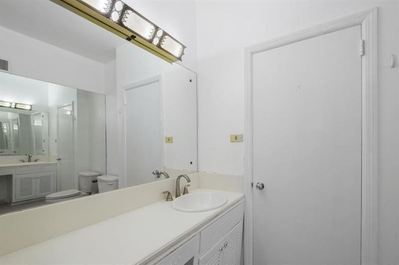 757 Old Ivy Road Northeast Atlanta, GA 30342 - Photo 23 of 36