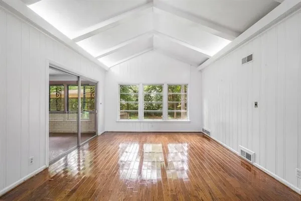 $3,900 | 757 Old Ivy Road Northeast, Atlanta, GA 30342