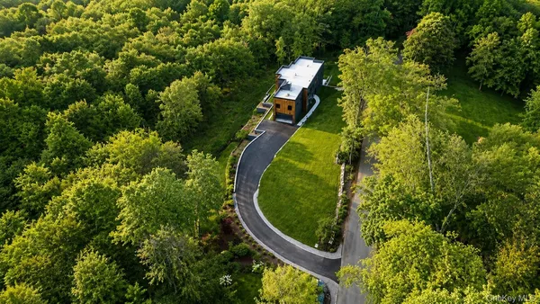 $5,390,000 | 41 Mead Road, Armonk, NY 10504