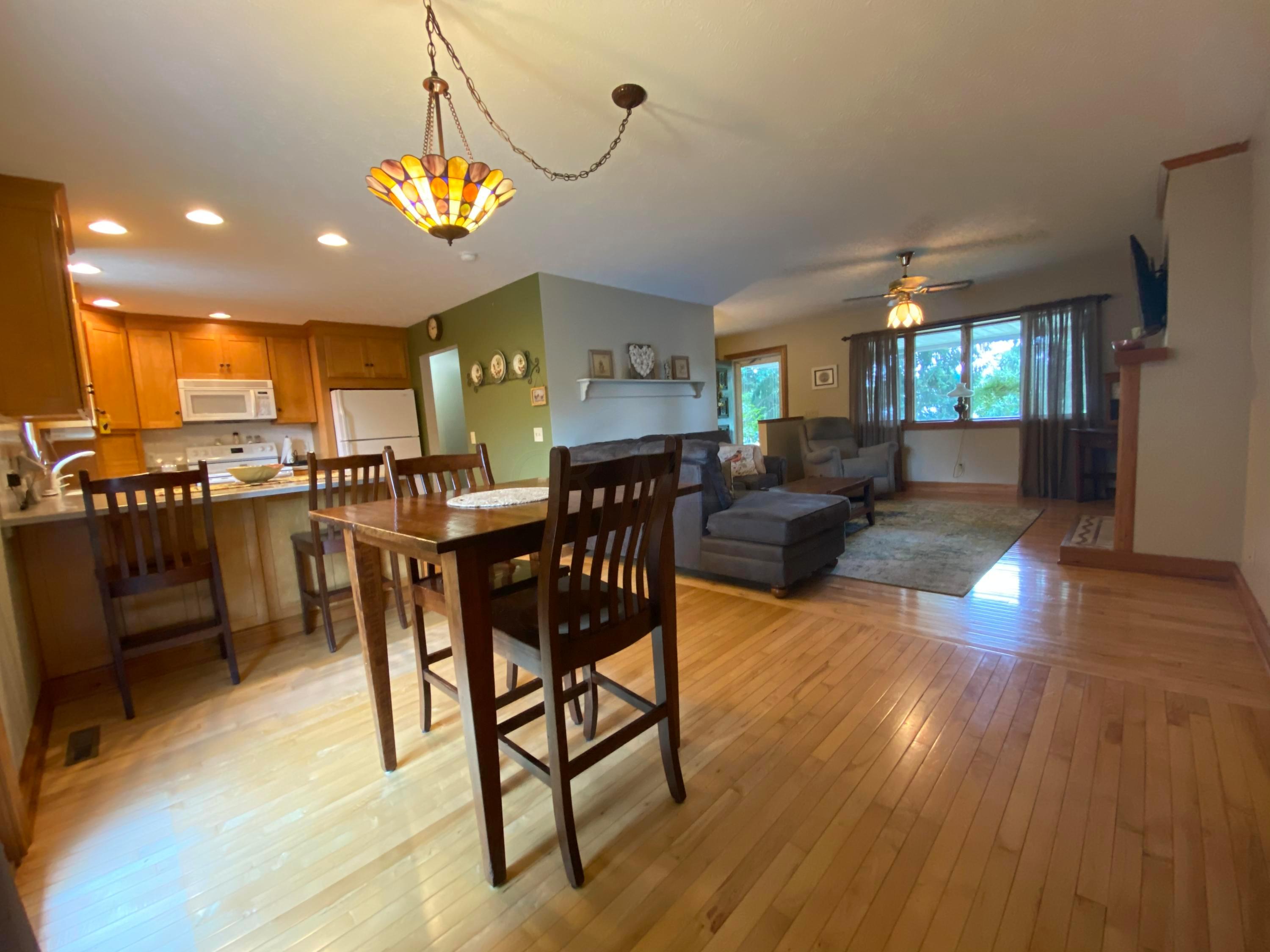 7311 Coonpath Road Northeast Lancaster, OH 43130 - Photo 2 of 22 AFA60938-B9C1-4D70-A969-349C7A72D424
