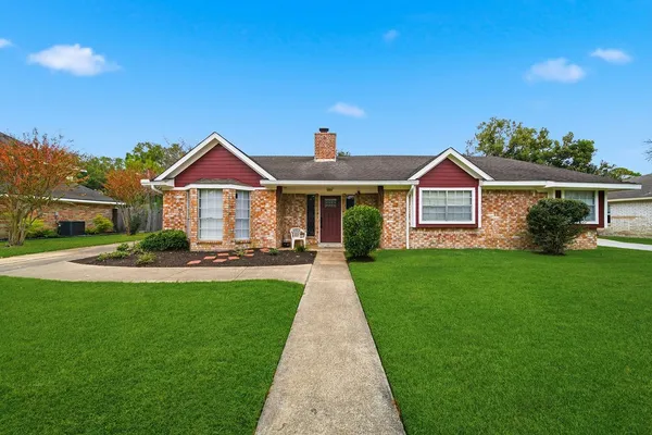 $2,100 | 3226 Springhill Drive, Missouri City, TX 77459