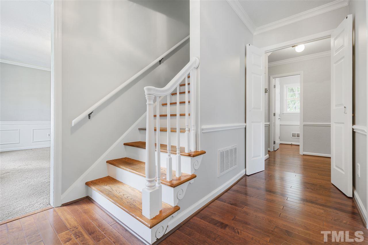 5417 Knollwood Road Raleigh, NC 27609 - Photo 13 of 28