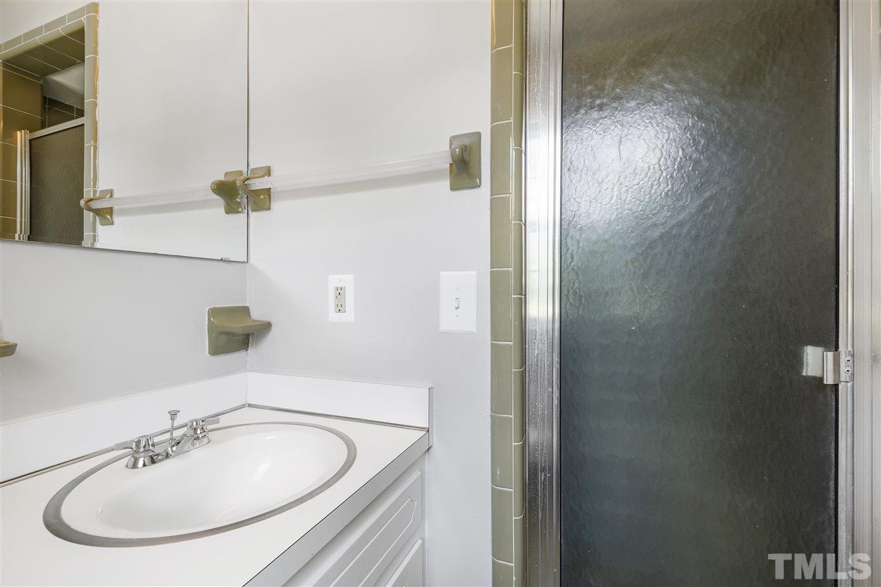 5417 Knollwood Road Raleigh, NC 27609 - Photo 25 of 28