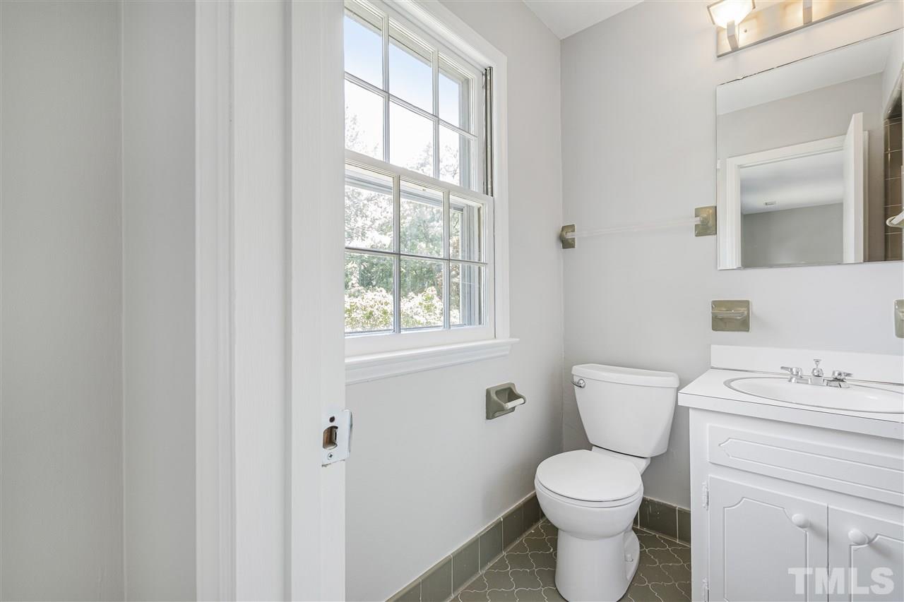 5417 Knollwood Road Raleigh, NC 27609 - Photo 26 of 28