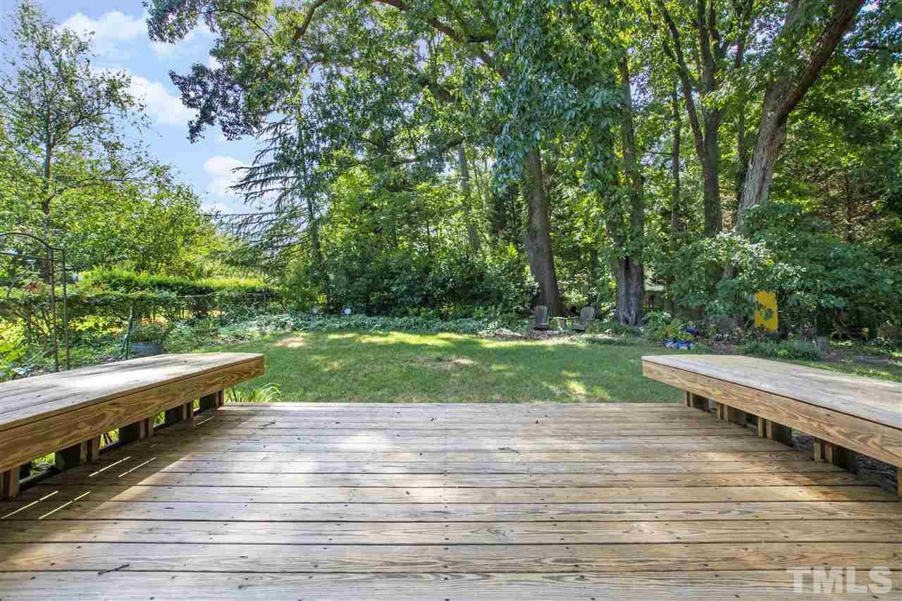 5417 Knollwood Road Raleigh, NC 27609 - Photo 5 of 28