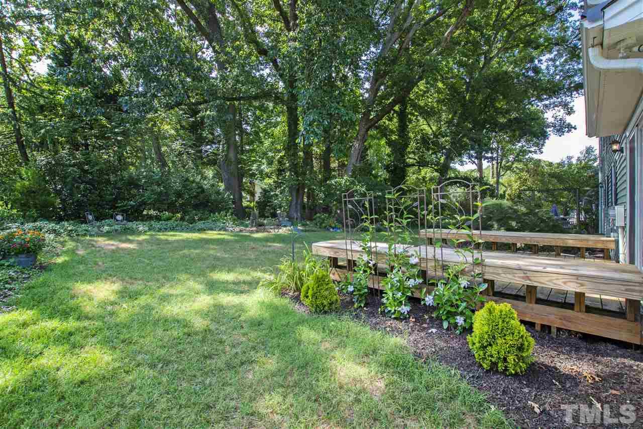 5417 Knollwood Road Raleigh, NC 27609 - Photo 6 of 28