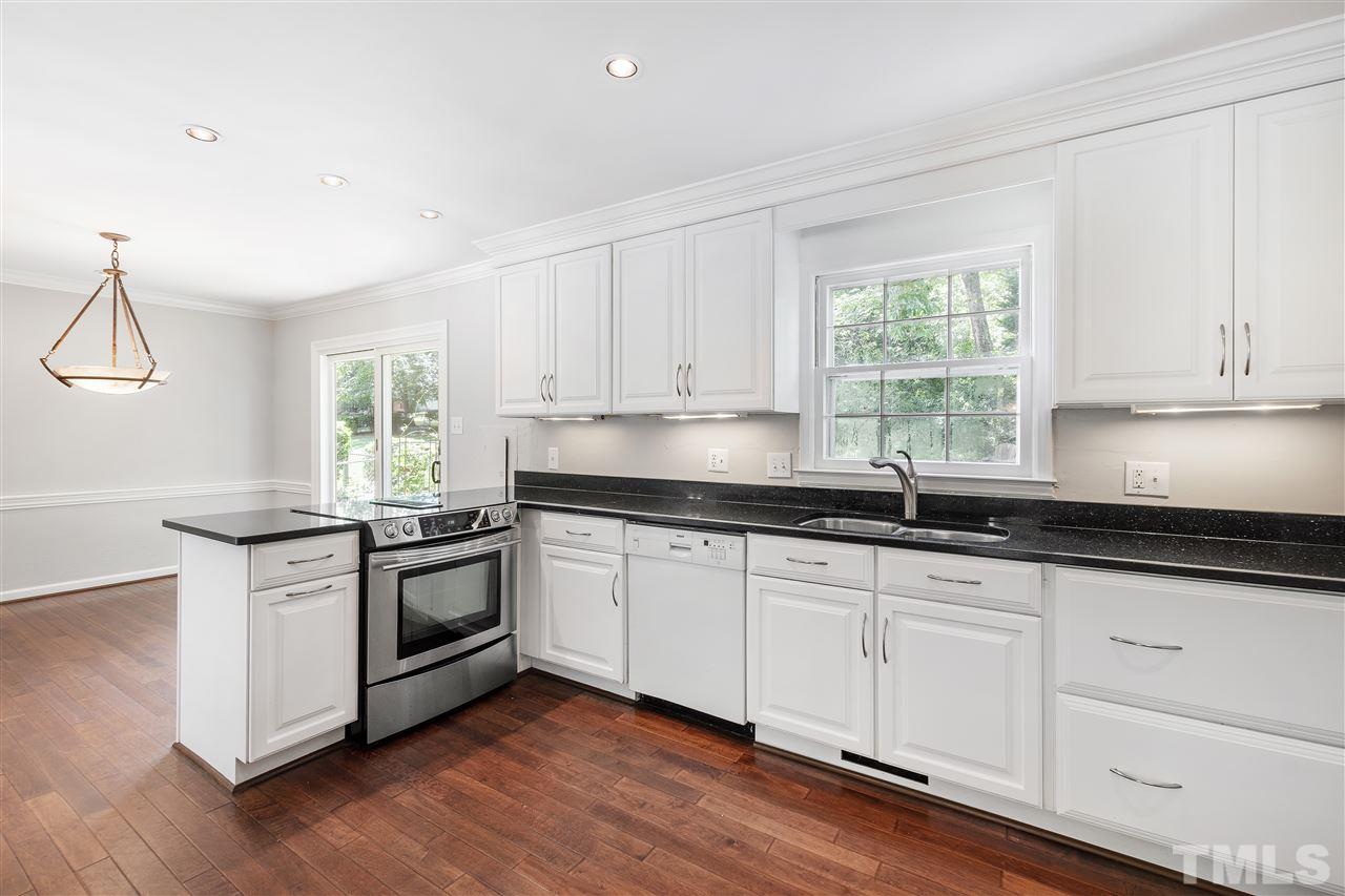 5417 Knollwood Road Raleigh, NC 27609 - Photo 7 of 28