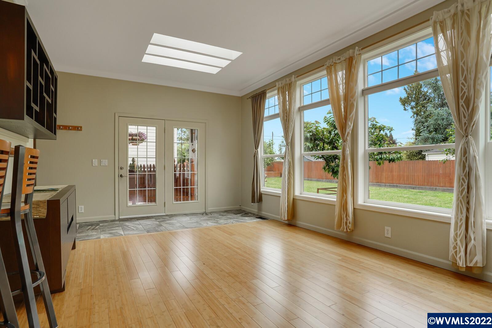 34586 Riverside Drive Albany, OR 97321 - Photo 3 of 41 Gallery Image 3