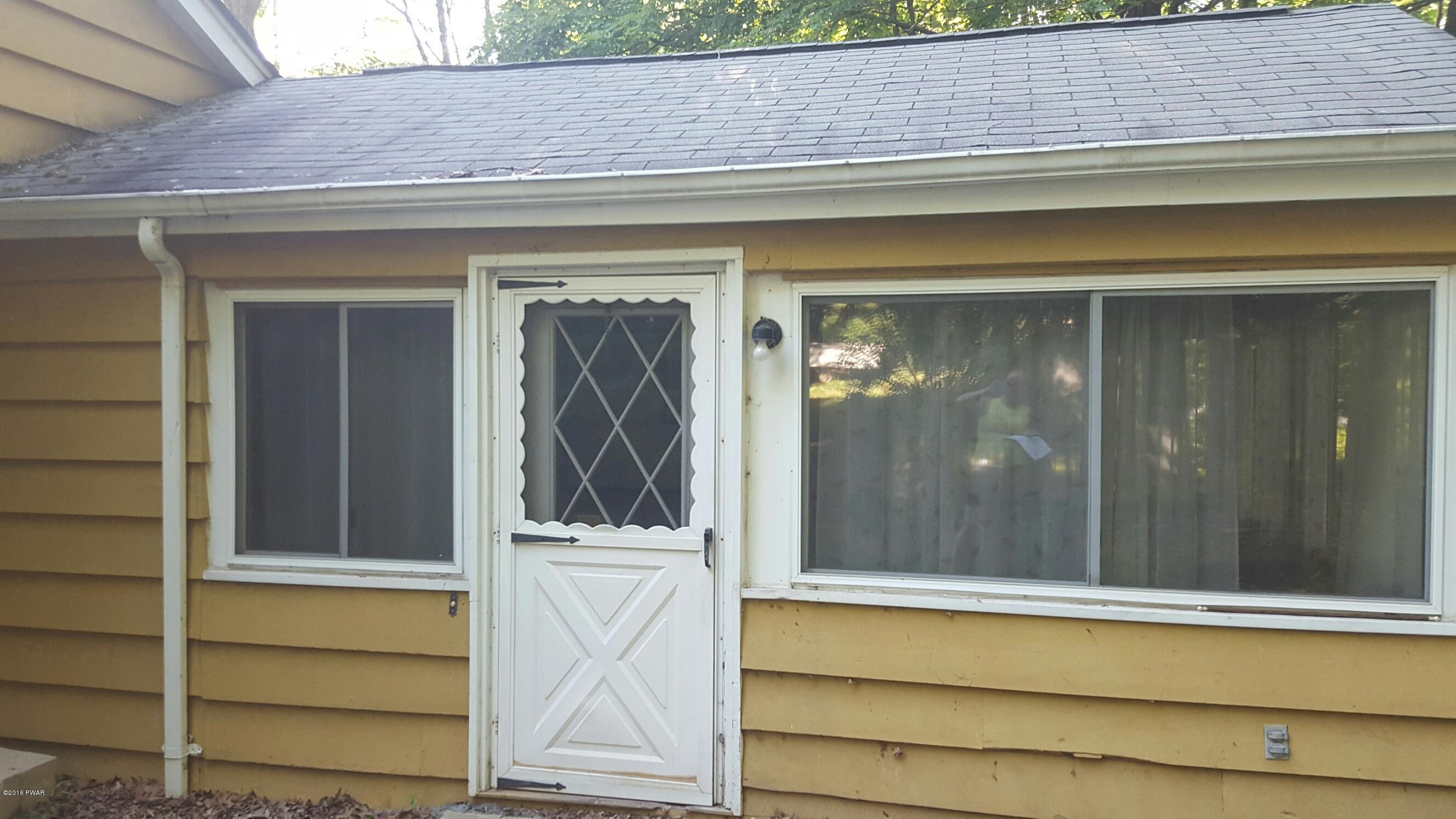 197 Silver Lake Road Dingmans Ferry, PA 18328 - Photo 4 of 19