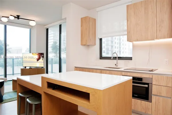 $759,999 | 11 Northeast 6th Street, Unit 1109, Miami, FL 33132