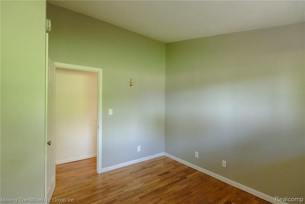 8431 Belleville Road Belleville, MI 48111 - Photo 29 of 42
