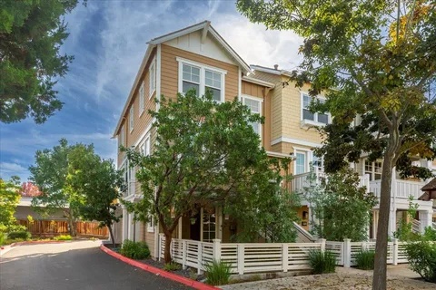 $1,888,888 | 2041 Atlas Loop, Mountain View, CA 94043