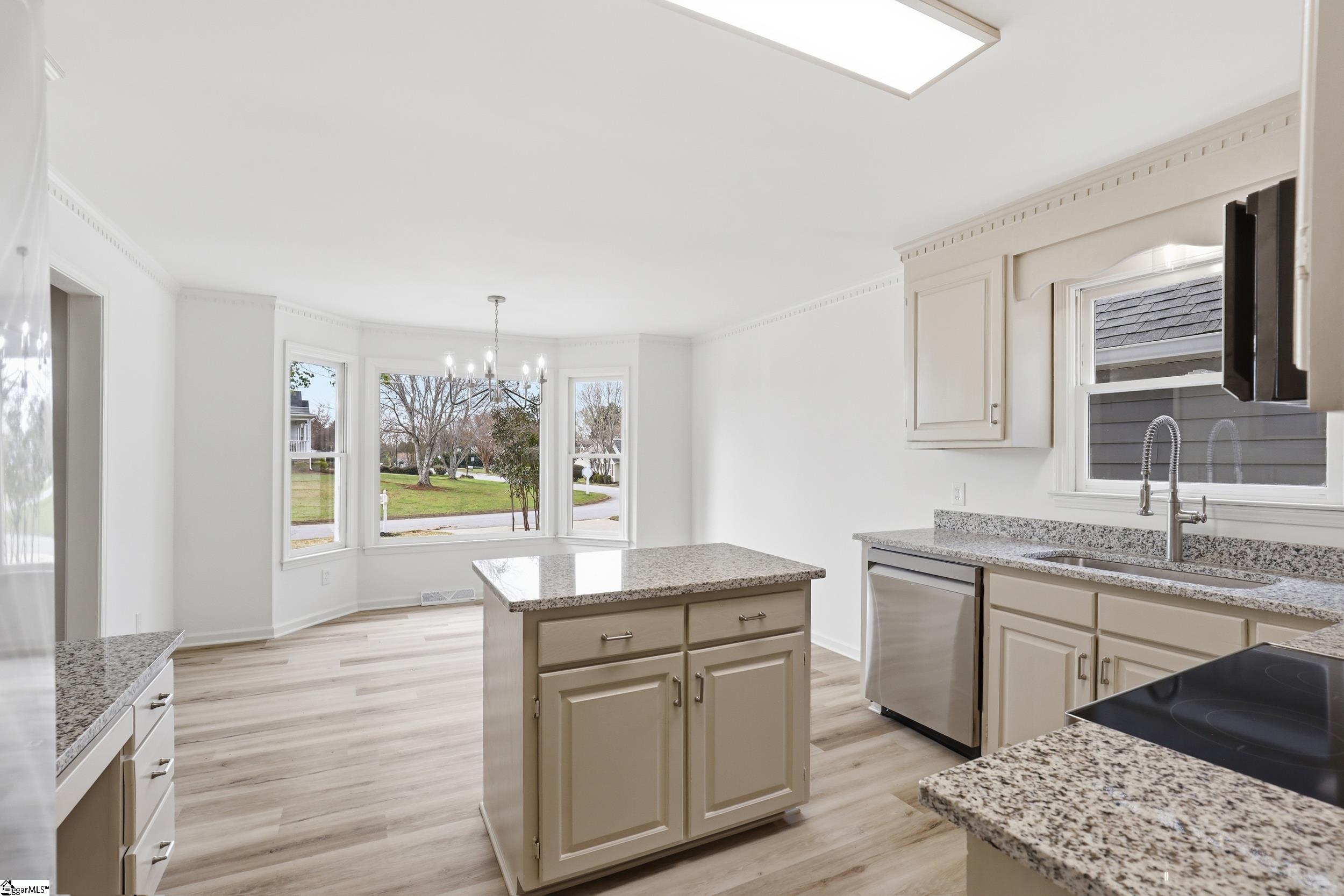 104 Luke Court Easley, SC 29640 - Photo 11 of 32