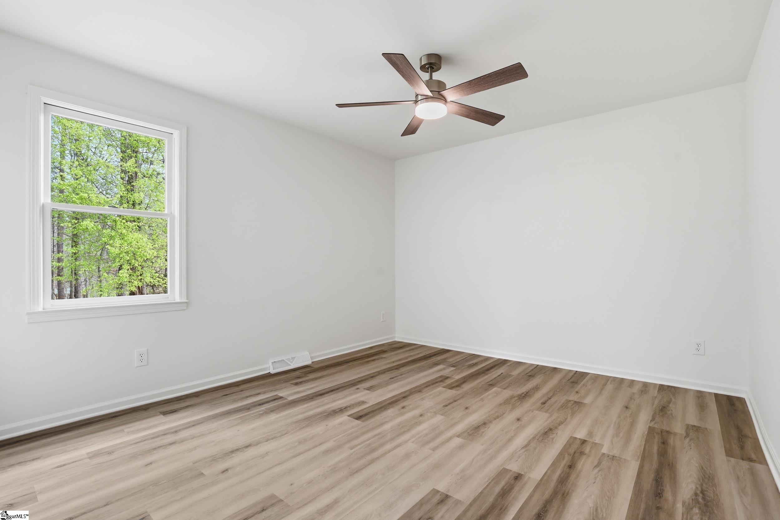 104 Luke Court Easley, SC 29640 - Photo 12 of 32