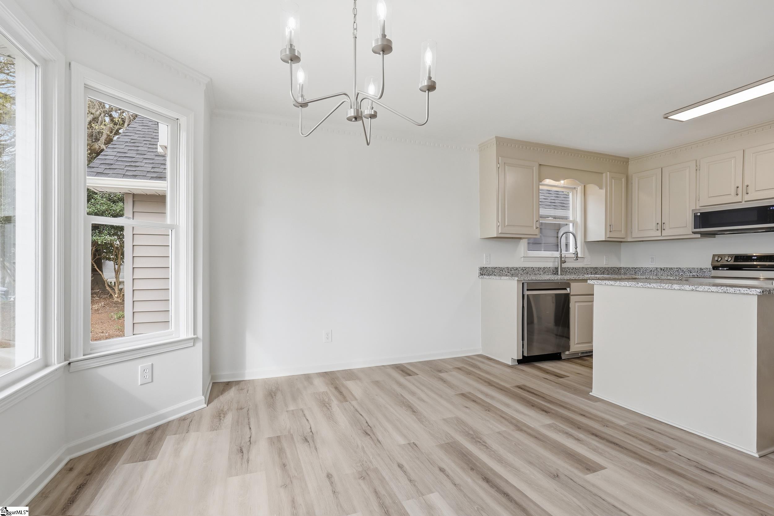 104 Luke Court Easley, SC 29640 - Photo 7 of 32