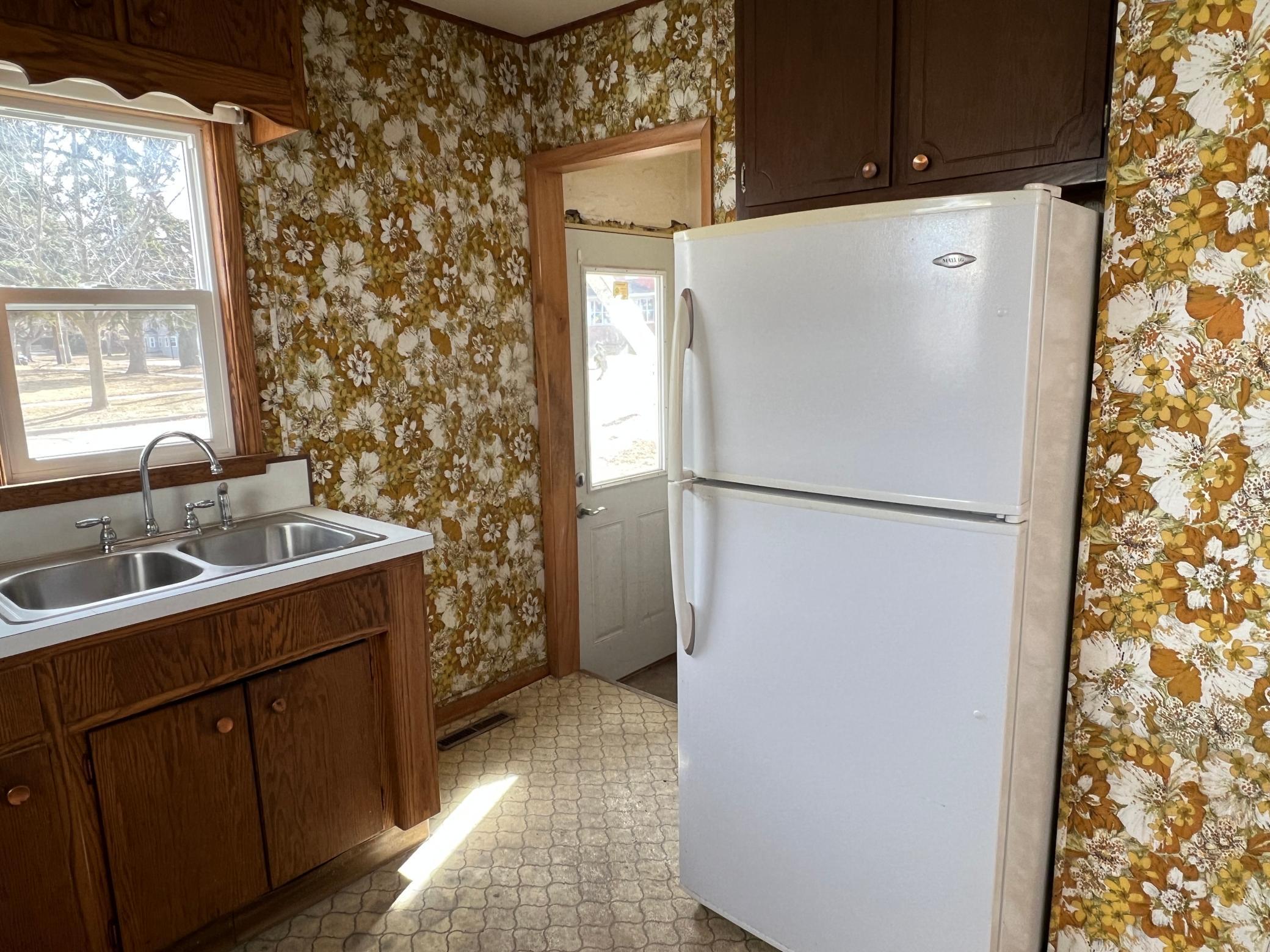 225 East 3rd Street Albert Lea, MN 56007 - Photo 12 of 19