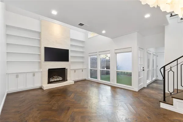 $4,250 | 4526 Glenwick Lane, Dallas, TX 75205