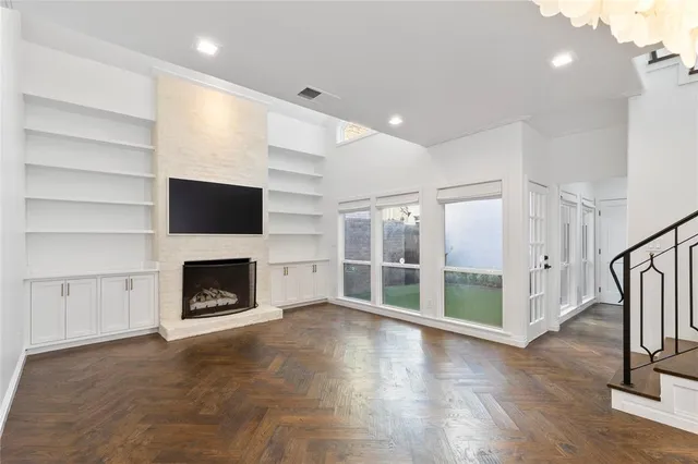 $4,500 | 4526 Glenwick Lane, Dallas, TX 75205