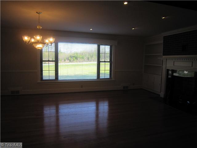 523 Welcome-Arcadia Road Lexington, NC 27295 - Photo 3 of 5 Living Room.
