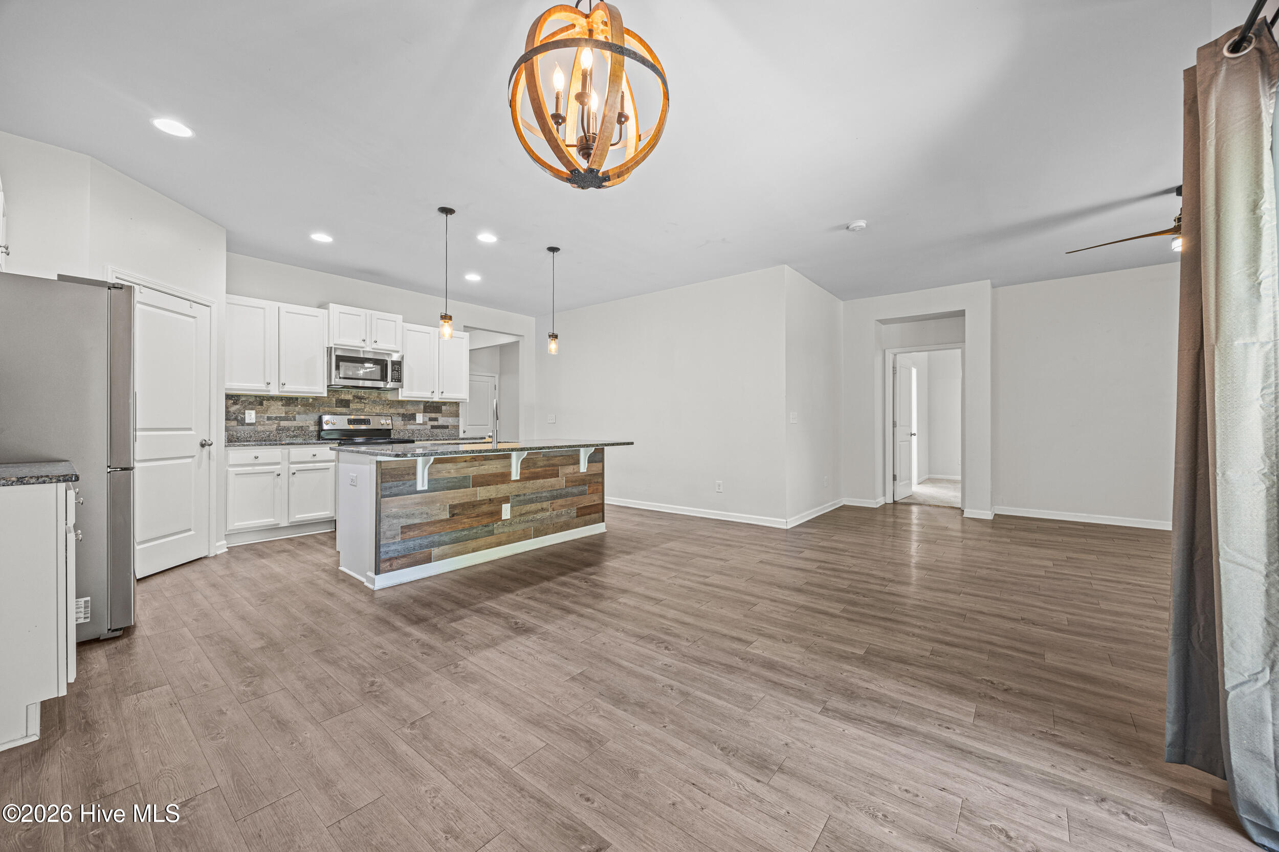 109 Mardella Way Holly Ridge, NC 28445 - Photo 16 of 47 21_dining area