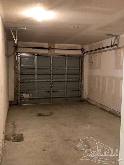 5466 Cherub Circle Milton, FL 32583 - Photo 12 of 13 a view of a garage