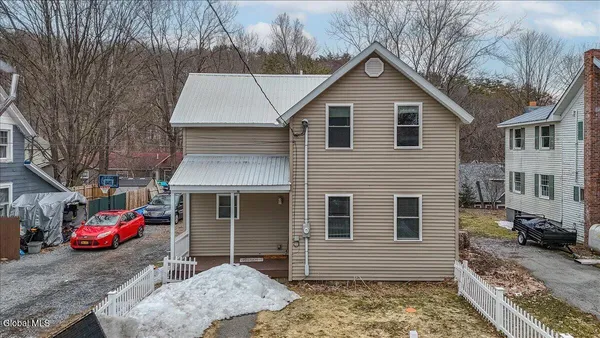 $269,900 | 16 Hill Street, Lake Luzerne, NY 12846