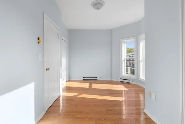 $2,900 | 2 Woodbine Street, Unit 2, Boston, MA 02119
