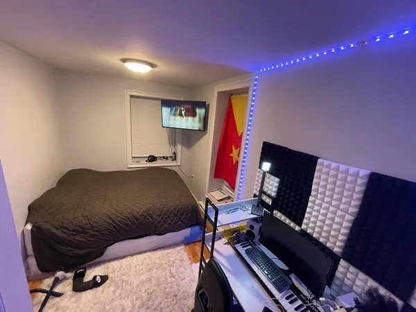 $2,900 | 2 Woodbine Street, Unit 2, Boston, MA 02119