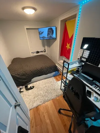 $2,900 | 2 Woodbine Street, Unit 2, Boston, MA 02119