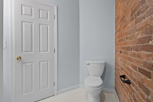 $2,900 | 2 Woodbine Street, Unit 2, Boston, MA 02119