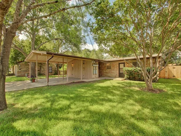 $1,995 | 8516 Hathaway Drive, Unit 2, Austin, TX 78757