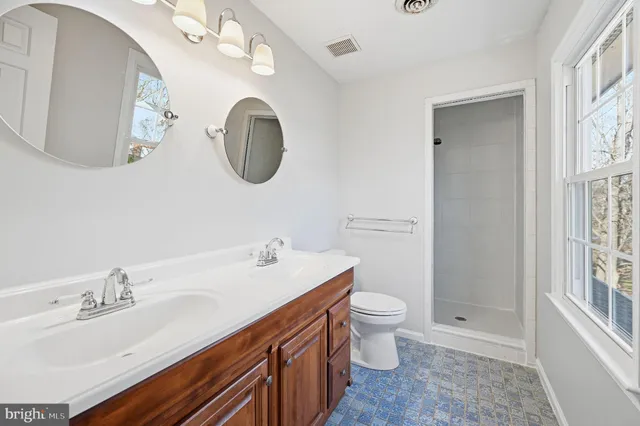 $570,000 | 516 Gleneagle Drive, Fredericksburg, VA 22405