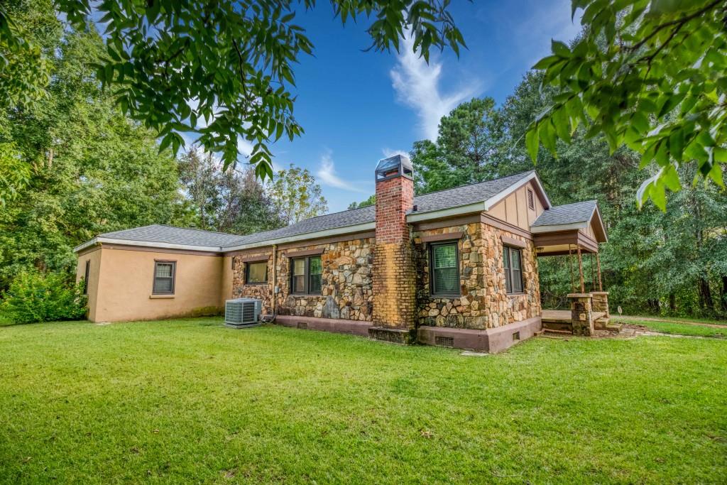 2067 Cleveland Road Bogart, GA 30622 - Photo 3 of 17 Gallery Image 3